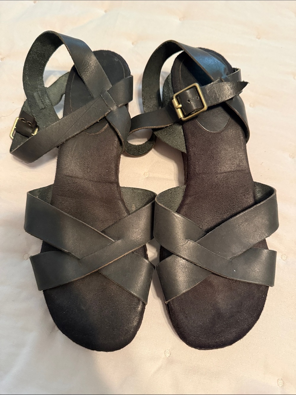 Women's Black Cross-Strap Ankle Buckle Sandals